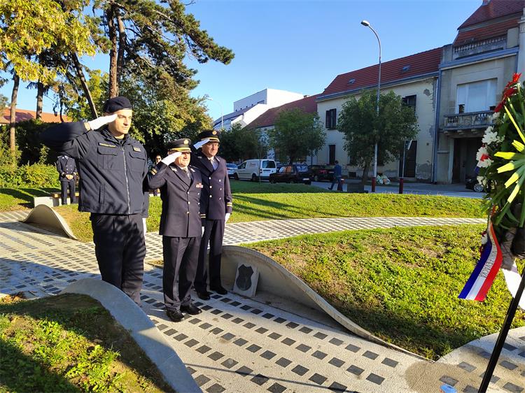 Slika /PU_KK/Vijesti/2022/09/Dan policije (11).jpg